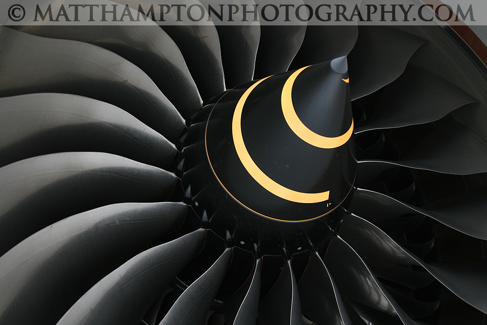 Rolls Royce Trent 1000 engine intake